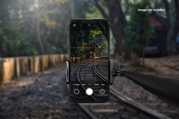 Mockup del telefono con fotocamera sul supporto