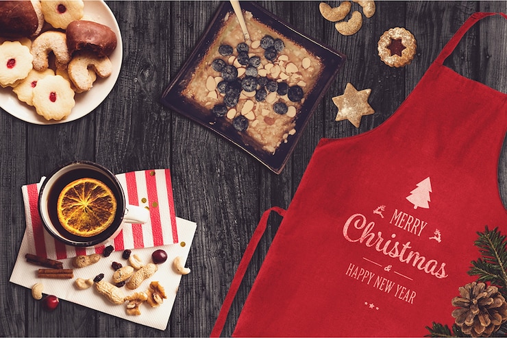 PSD mockup de delantal y dulces de navidad
