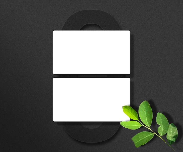 PSD mockup di biglietto da visita minimo pulito con foglie su sfondo scuro
