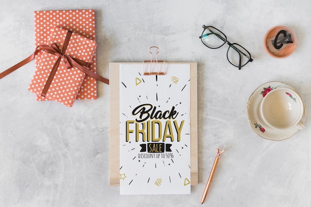 Mockup di Black Friday con appunti