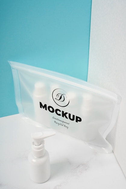 Mockup di borsa riciclata semitrasparente