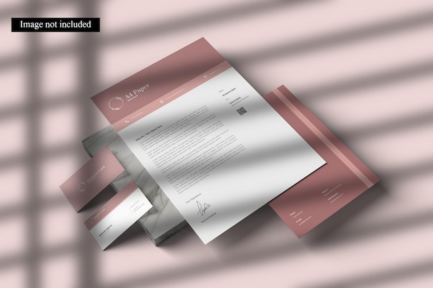 Mockup di cancelleria prospettica con sovrapposizione di ombre