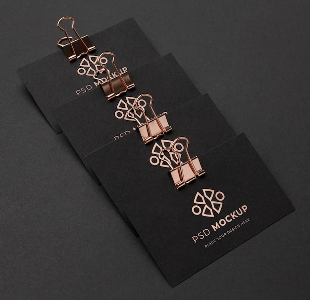 Mockup di cancelleria scuro e rame