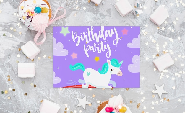 Mockup di carta di compleanno