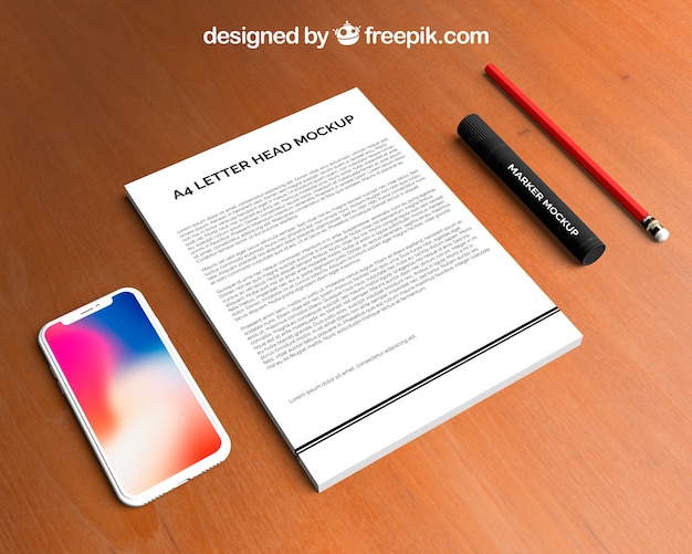 Mockup di carta intestata e smartphone