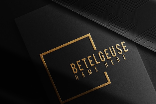 mockup di carte goffrate in oro di lusso