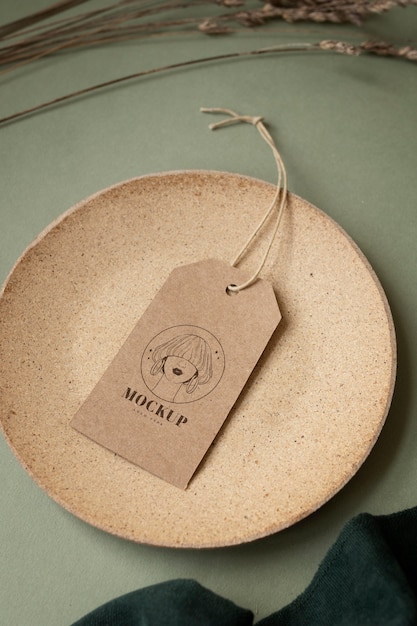Mockup di cartellini per indumenti artigianali