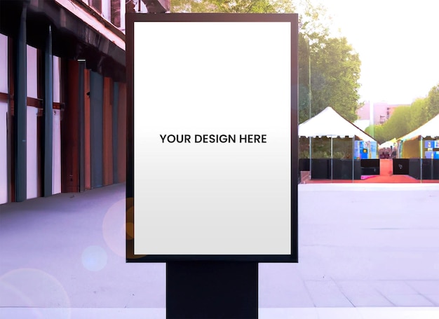 Mockup di cartelloni pubblicitari in città