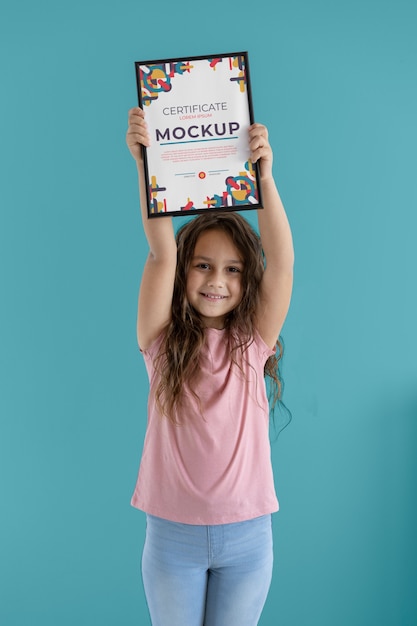 Mockup di certificato di detenzione per bambini