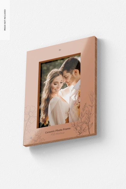 Mockup di cornice per foto in ceramica, vista dal basso