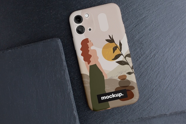 Mockup di dispositivi con schermo e custodie