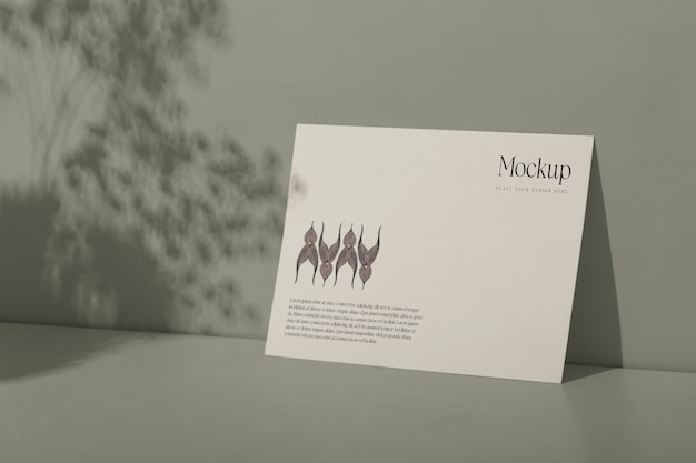 Mockup di elementi di carta con ombra di fiori