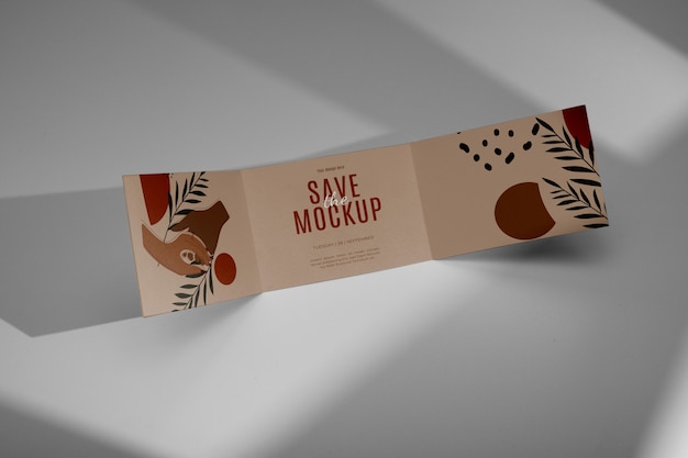 Mockup di inviti di nozze a tre ante