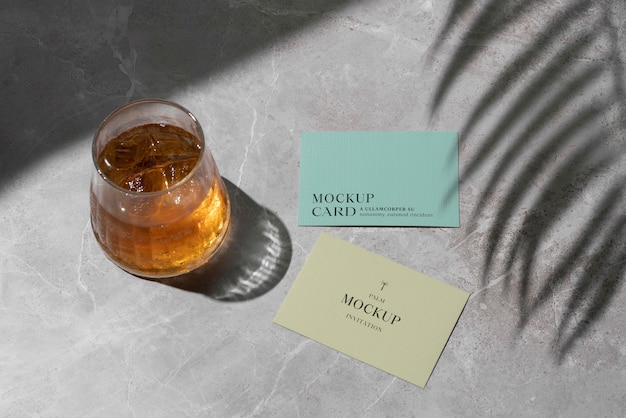 Mockup di invito estivo con ingredienti