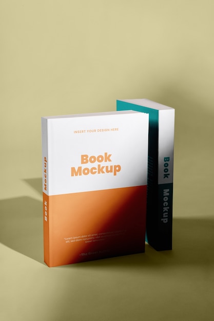 Mockup di libro in piedi