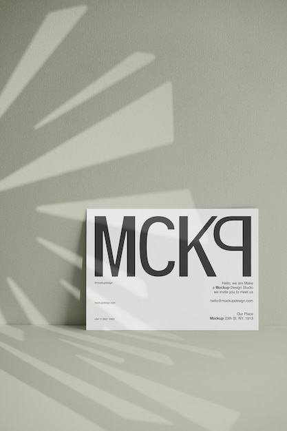 Mockup di poster di studio di carta