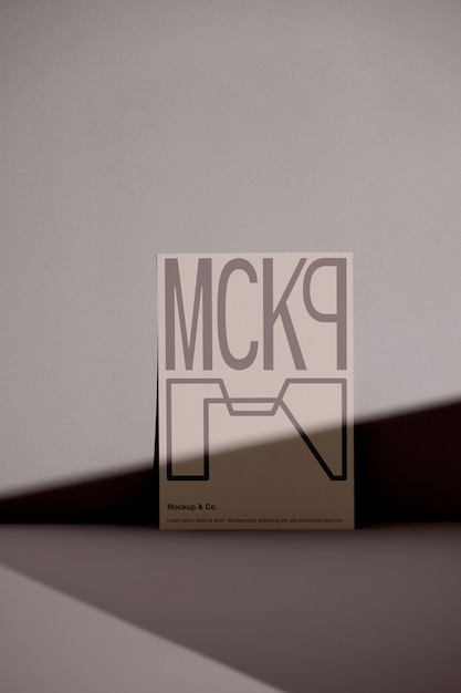 Mockup di poster di studio di carta