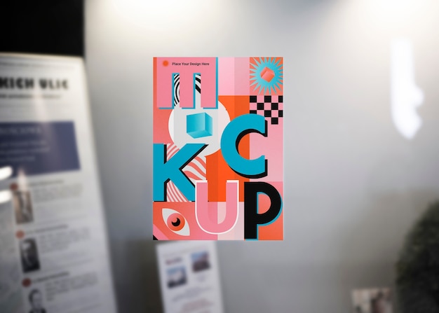 Mockup di poster nella vetrina del negozio