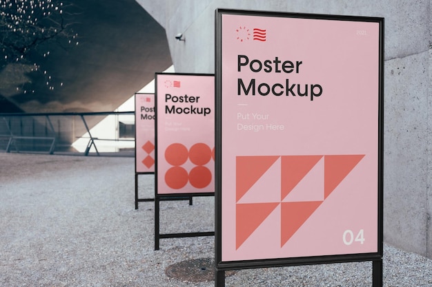 Mockup di poster triplo