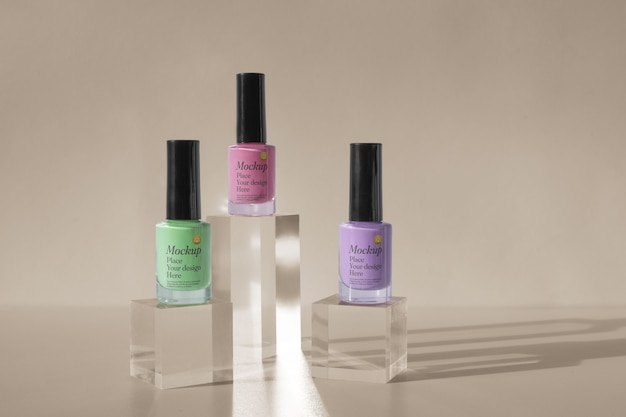 Mockup di prodotti cosmetici con colori pastello