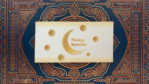Mockup di stampa dorata islamica del Ramadan