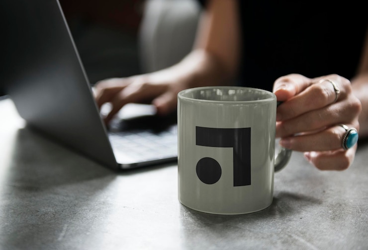 PSD mockup di tazza da caffè grigio design psd