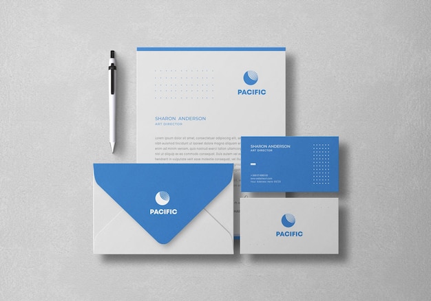 Mockup di un set di cancelleria