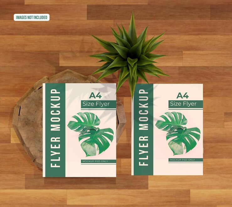 Mockup di volantino anteriore e posteriore su un tavolo con pianta psd