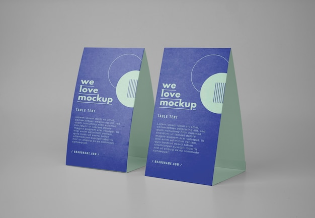Mockup di volantino tenda da tavolo in carta