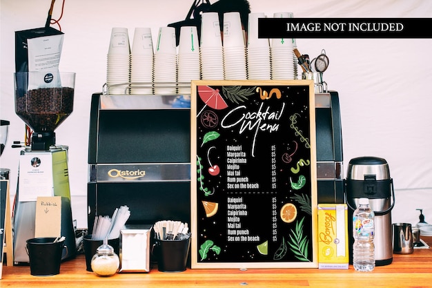 MOCKUP DO MENU NA TELA DE CAFÉ