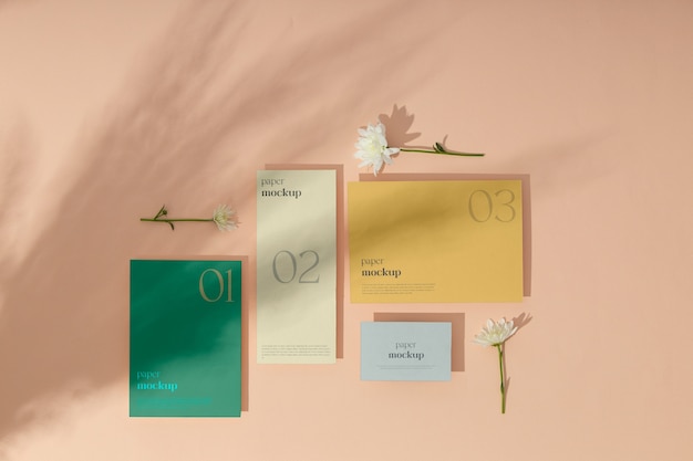 Mockup de elementos de papel con sombra de flores