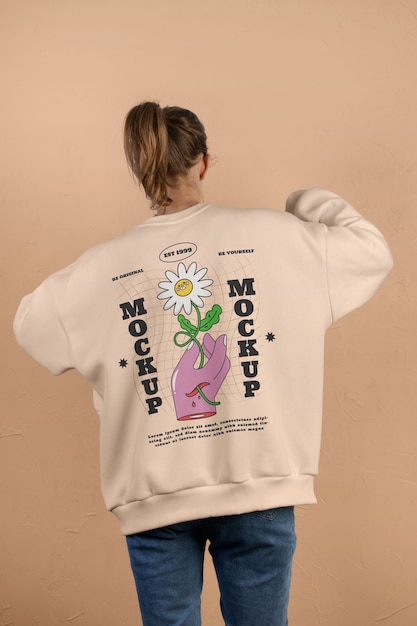 PSD mockup en la espalda de una sudadera