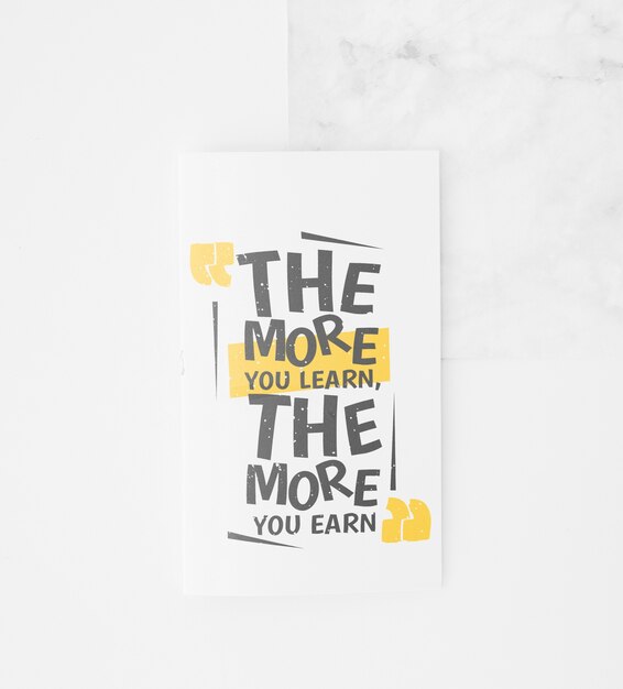 PSD mockup flat lay de papel en espacio de trabajo