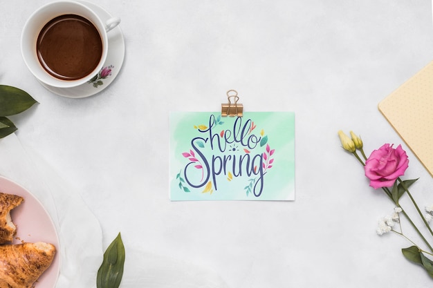 Mockup flat lay de primavera con tarjeta