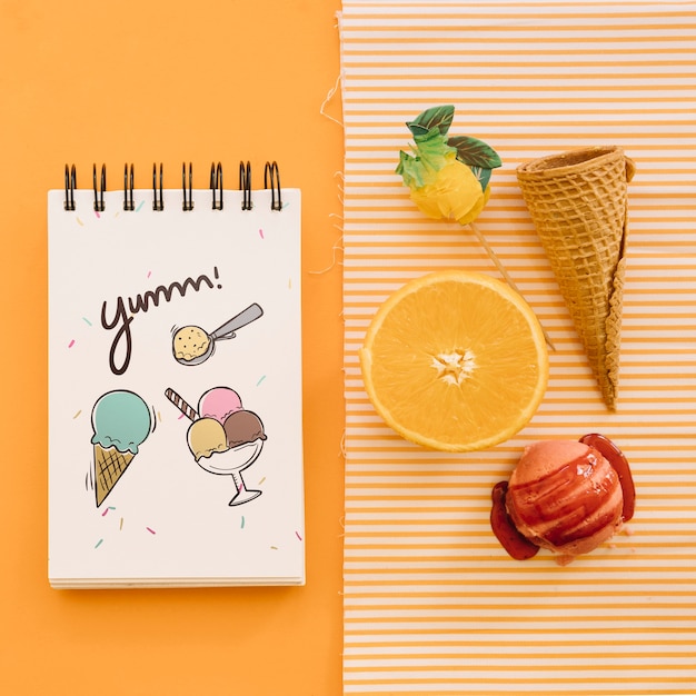 PSD mockup de helado con notas