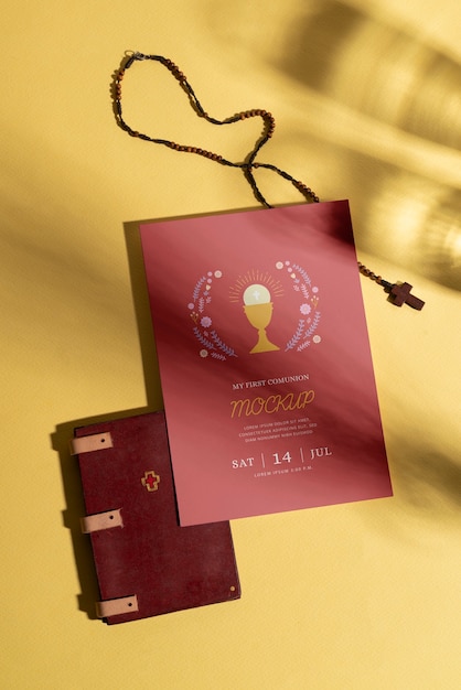 Mockup de invitación de comunión flat lay boy