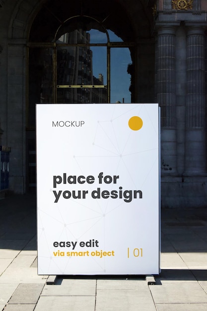 Mockup del letrero vertical del piso