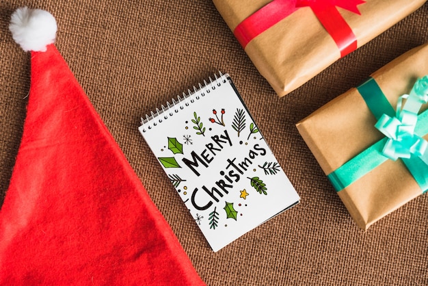 Mockup de libreta con concepto de navidad