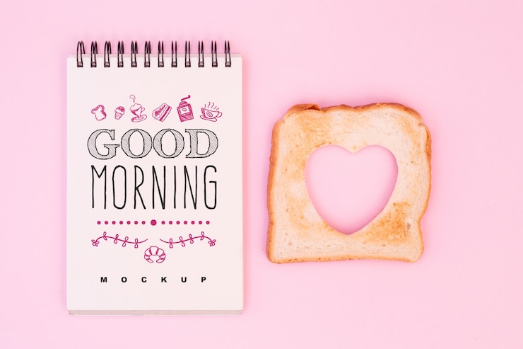PSD mockup de libreta con desayuno de san valentin