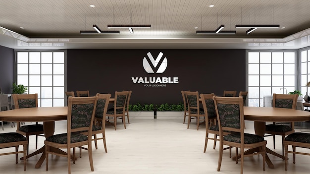 mockup logo argento sulla parete del bar o del ristorante con tavolo e sedia in legno