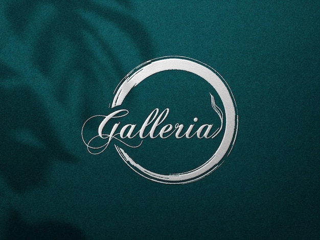 Mockup logo in rilievo effetto lamina d'argento