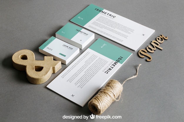 Mockup de papelería con cuerda y ampersand