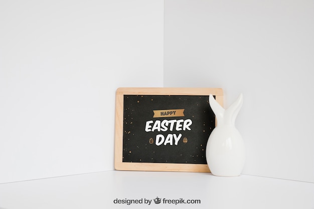 PSD mockup de pascua con pizarra en esquina