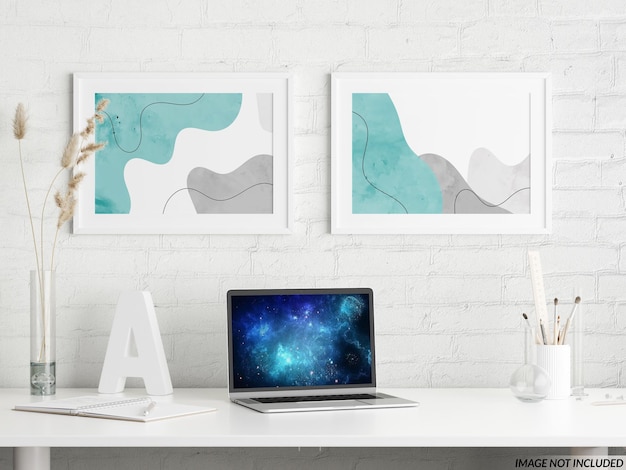 Mockup per laptop e cornici per ufficio a casa