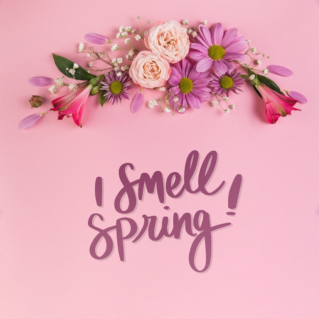 Mockup de primavera flat lay con copyspace
