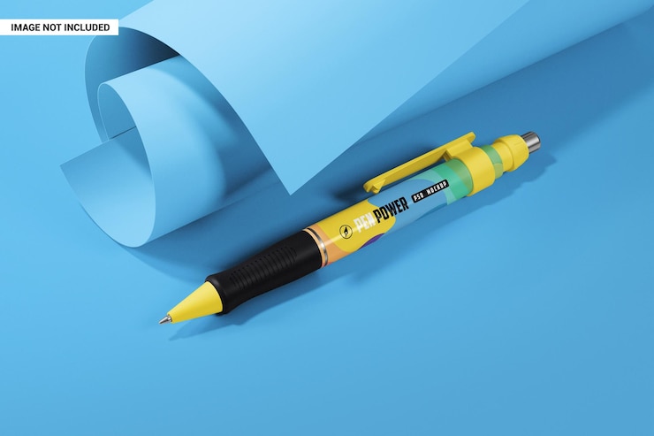 PSD mockup pulpen dengan kertas yang digulung
