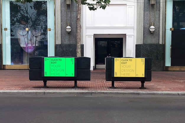 PSD mockup de la rue avec un double stand d'affichage publicitaire