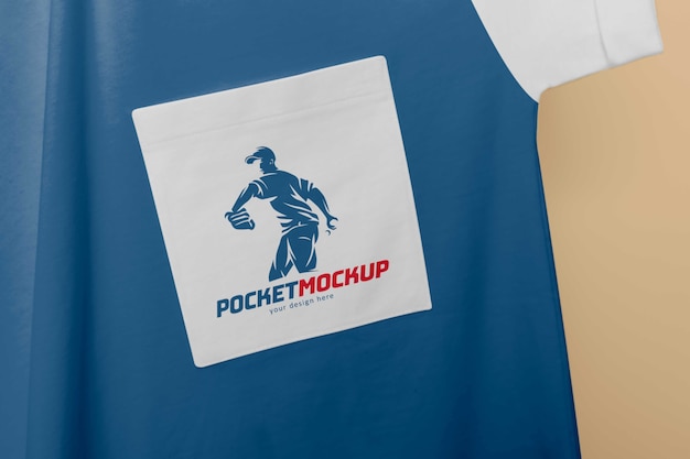 Mockup saku pada t-shirt