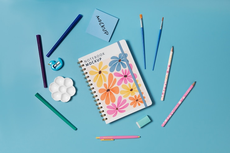 PSD mockup de suministros escolares de la vista de arriba