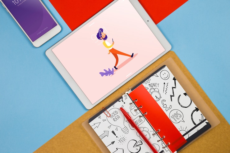 PSD mockup tablet tampilan atas dengan elemen meja